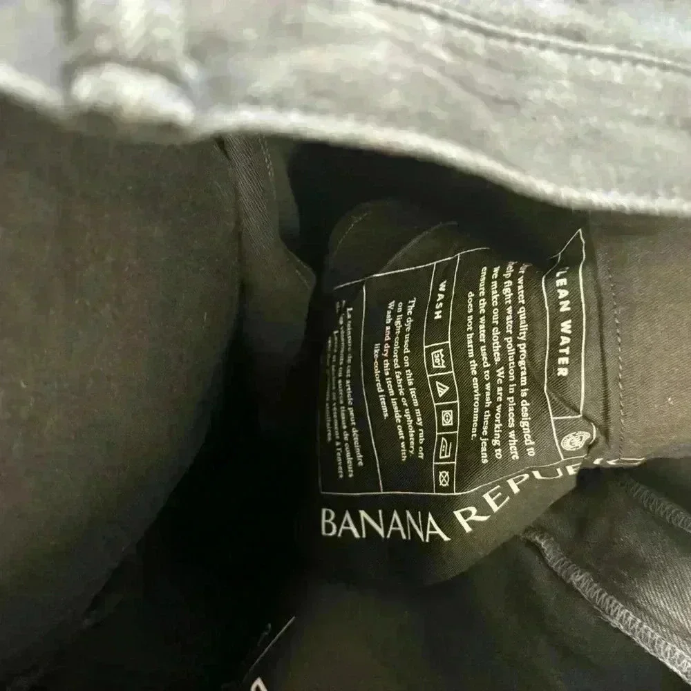 Banana Republic straight black nwot sz 35w 30L
